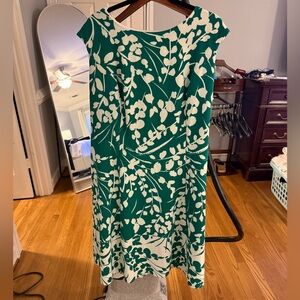 London Times Green and White Floral Midi Dress